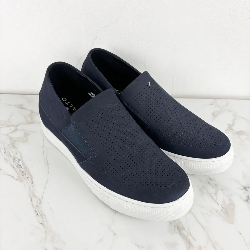 Calto Men’s Invisible Height Increasing Sneaker Shoes Sz 11